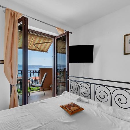 Apartments And Rooms With Parking Space Duce, Omis - 10303 Phòng bức ảnh