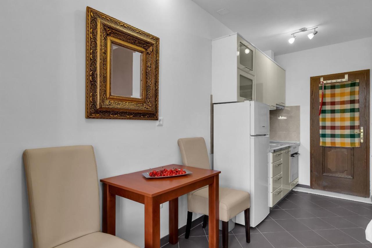 Apartments And Rooms With Parking Space Duce, Omis - 10303 Ngoại thất bức ảnh
