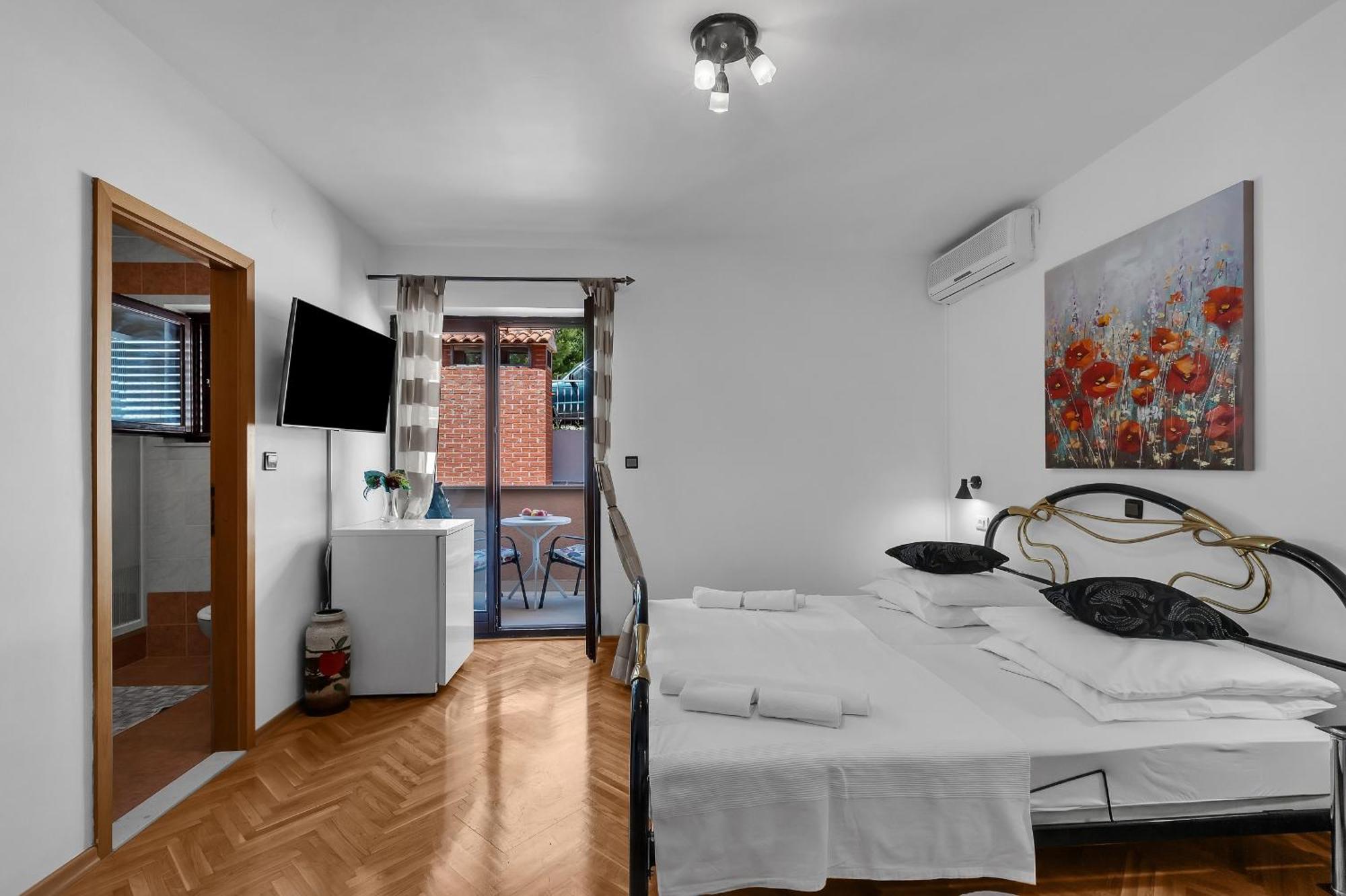 Apartments And Rooms With Parking Space Duce, Omis - 10303 Phòng bức ảnh