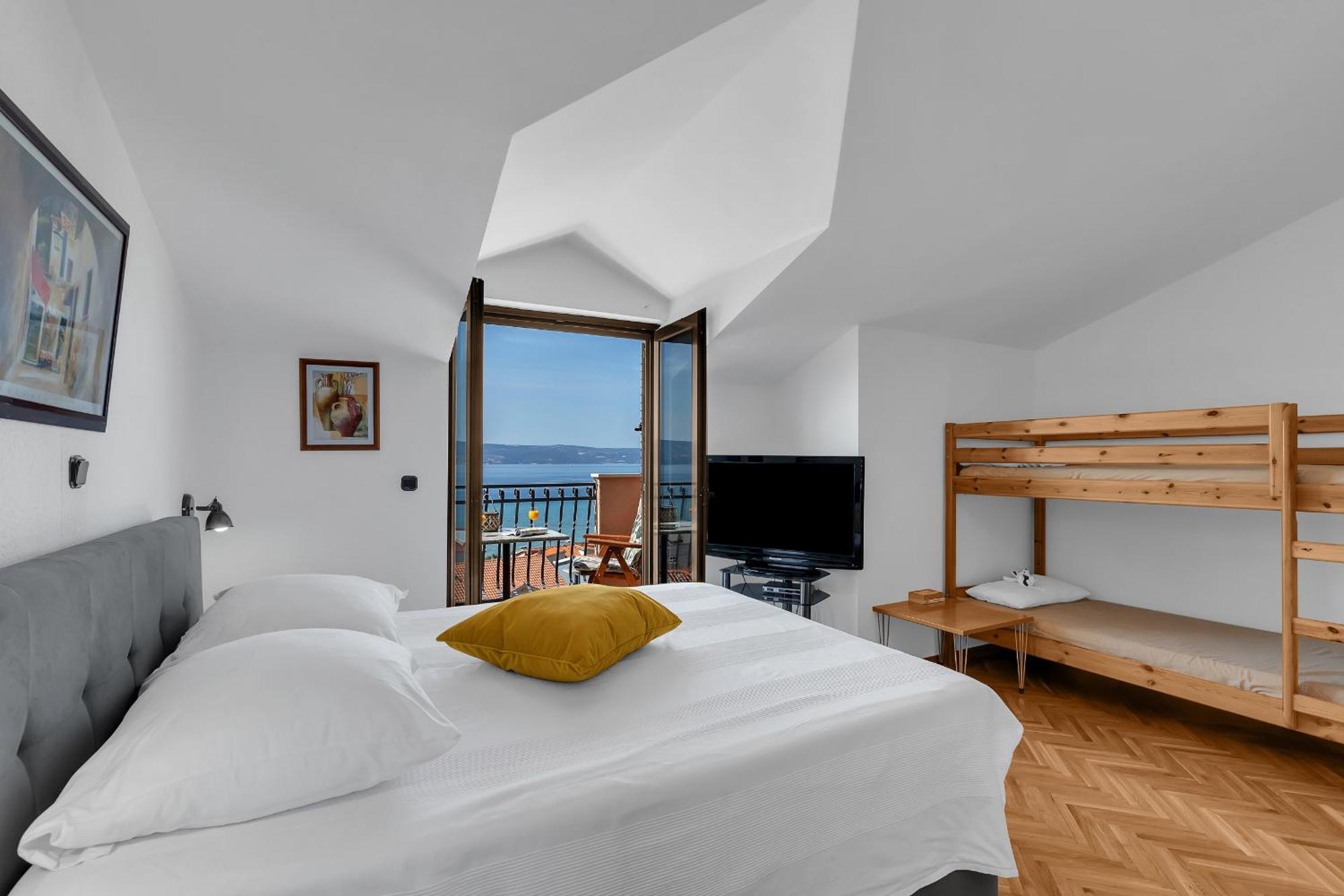 Apartments And Rooms With Parking Space Duce, Omis - 10303 Phòng bức ảnh